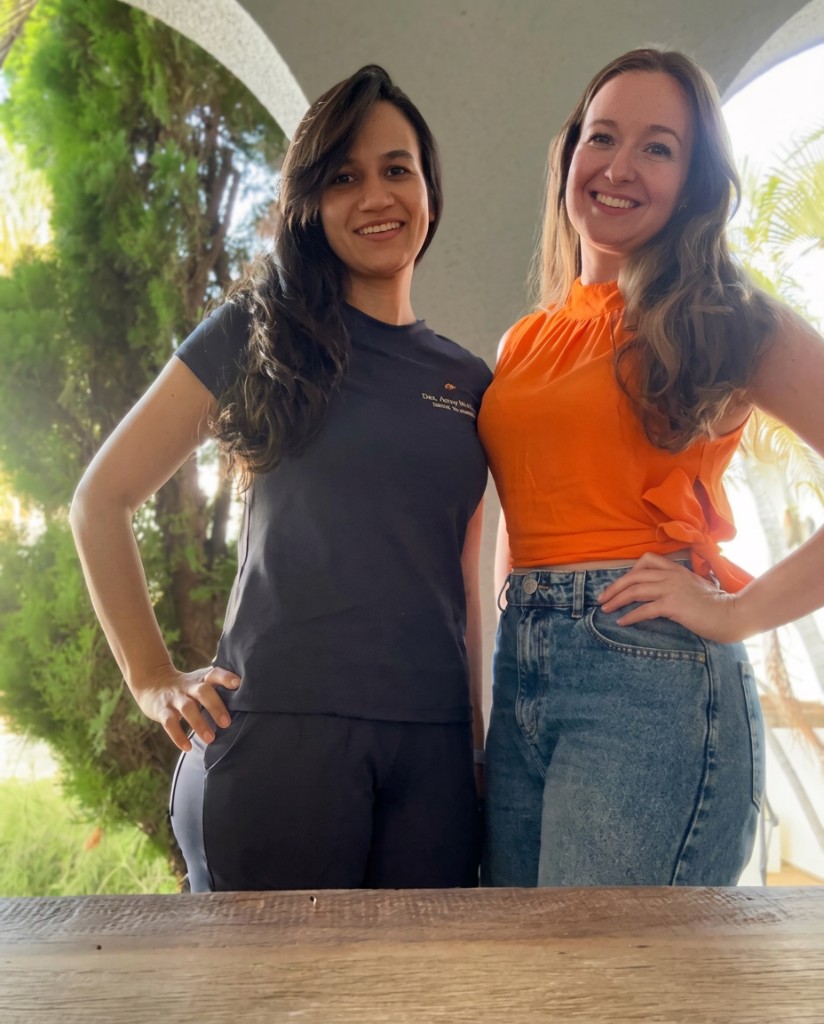 Dra. Joicy F. Santos (NutriVet) e Dra. Alecinéa — parceria em nutrição e medicina veterinária integrativa